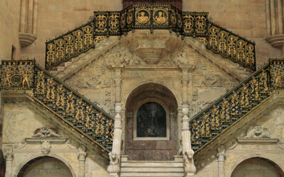 La Escalera Dorada de la catedral de Burgos: una obra maestra diseñada para superar una colina