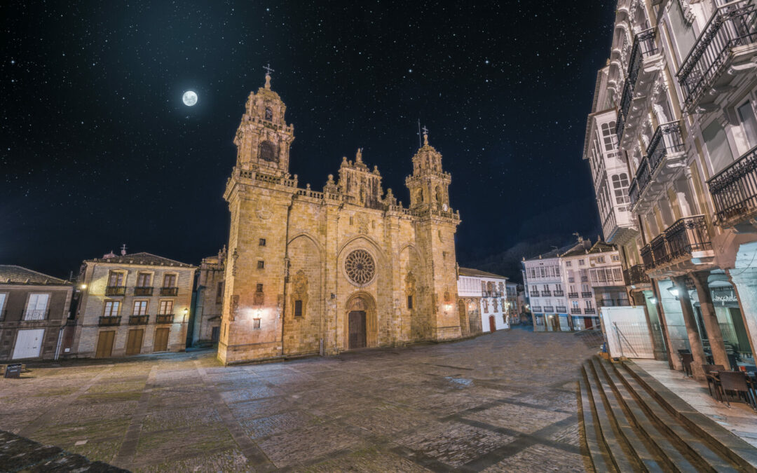 Atardecer en Mondoñedo: nueva visita guiada nocturna por una de las catedrales más bellas de nuestro país